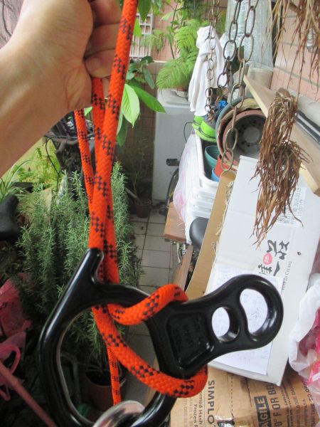 Details about   Rock Climbing Chest Ascender Arborist Rescue Belaying 8-12mm Rope Ascension Gear 